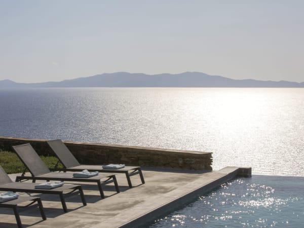 Dryope's elevated position is perfect for those with a penchant for panoramas.